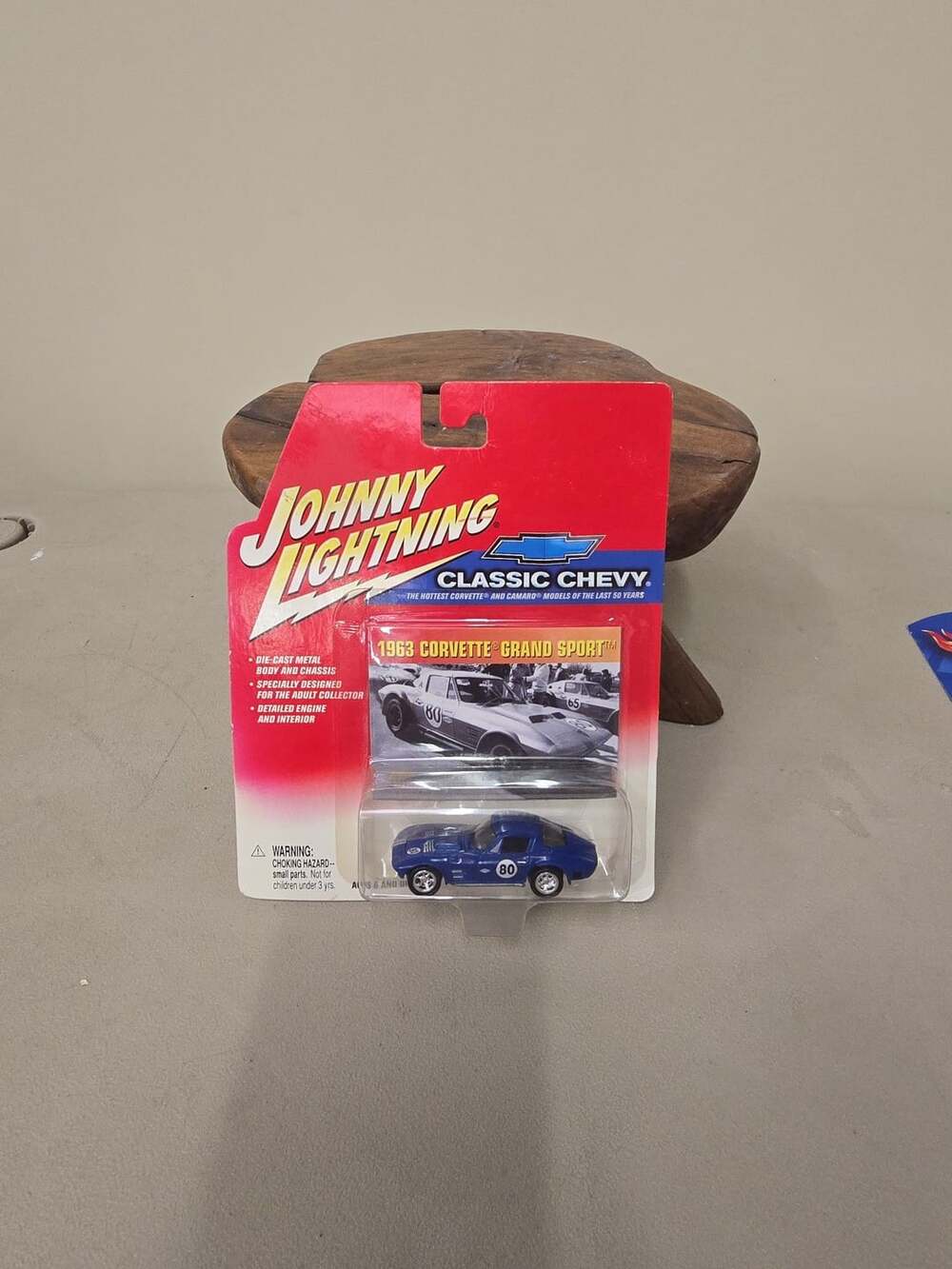 Johnny Lightning Classic Chevy 1963 Corvette Grand Sport Die-Cast Car